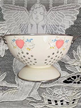 *SOLD* Vintage Enamel Geese Colander with Pink Hearts